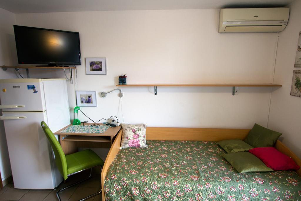 Apartments Petric Koper Bagian luar foto